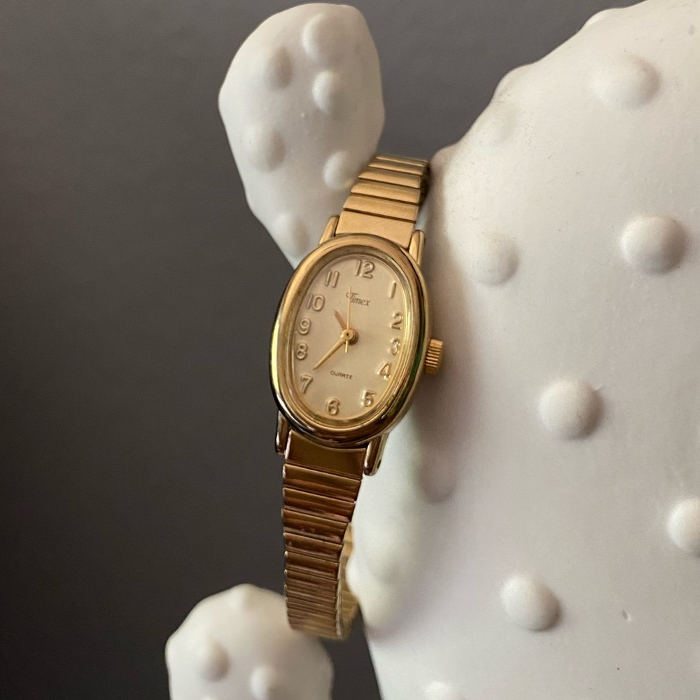 Vintage Timex Women's Cavatina 18mm Watch
